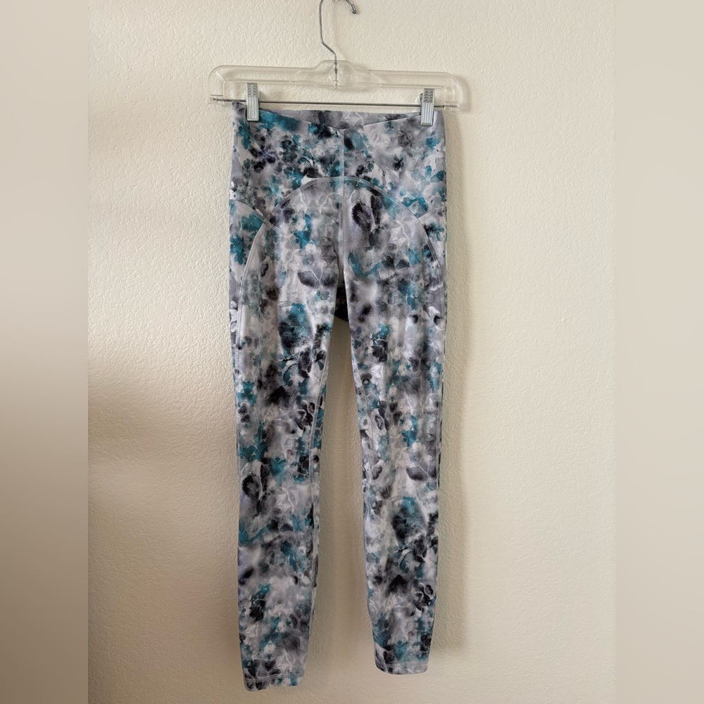 Lululemon Athletica Blue and Gray Printed Leggings